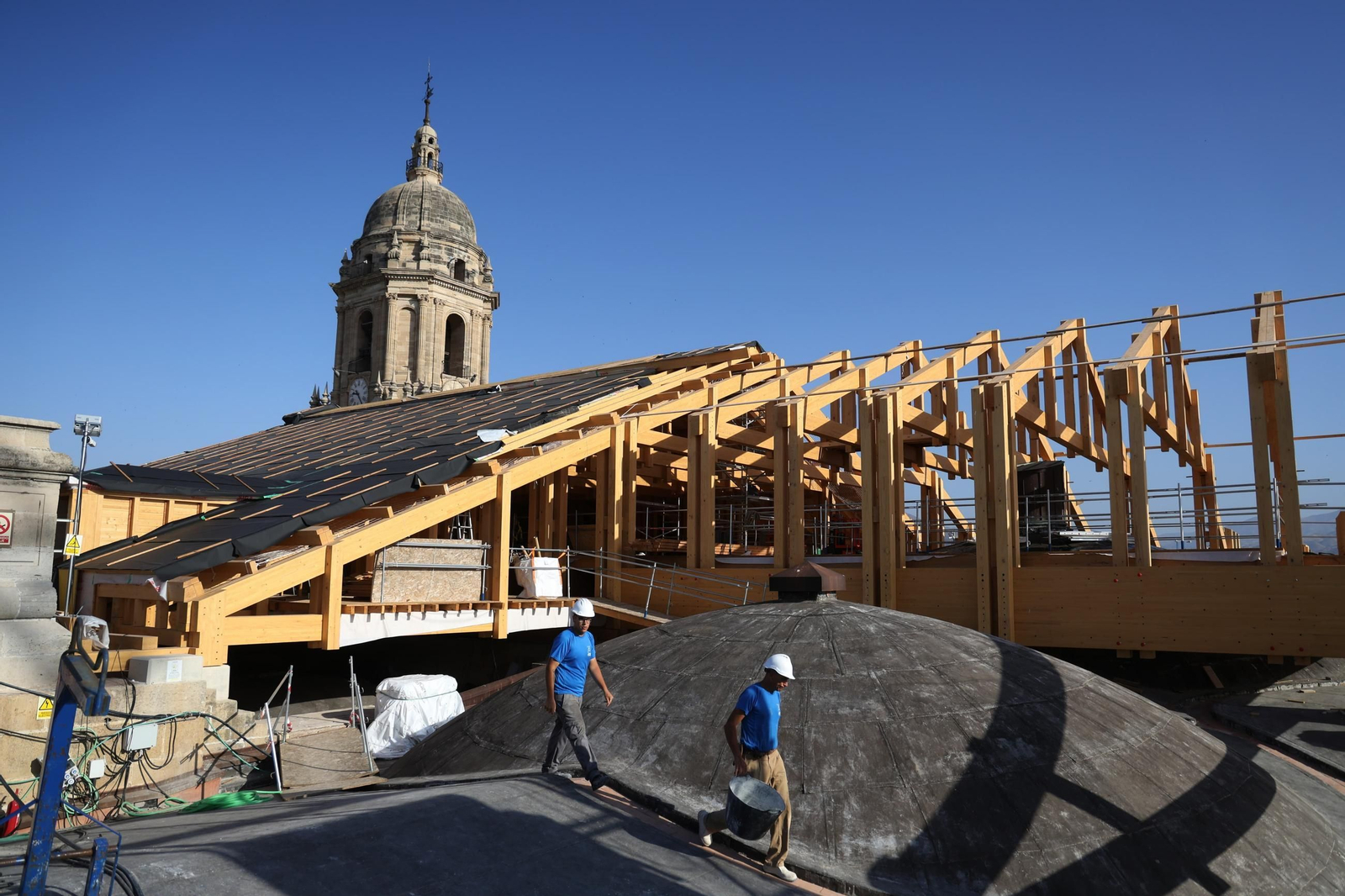 Tejado de la Catedral de Málaga en obras.