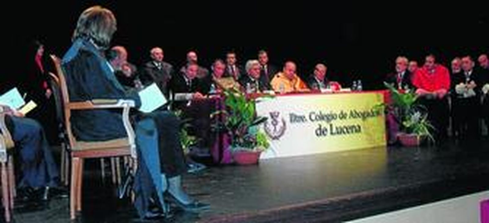 Un momento de la fiesta anual celebrada ayer por el Ilustre Colegio de Abogados de Lucena en el Palacio de Erisana.
