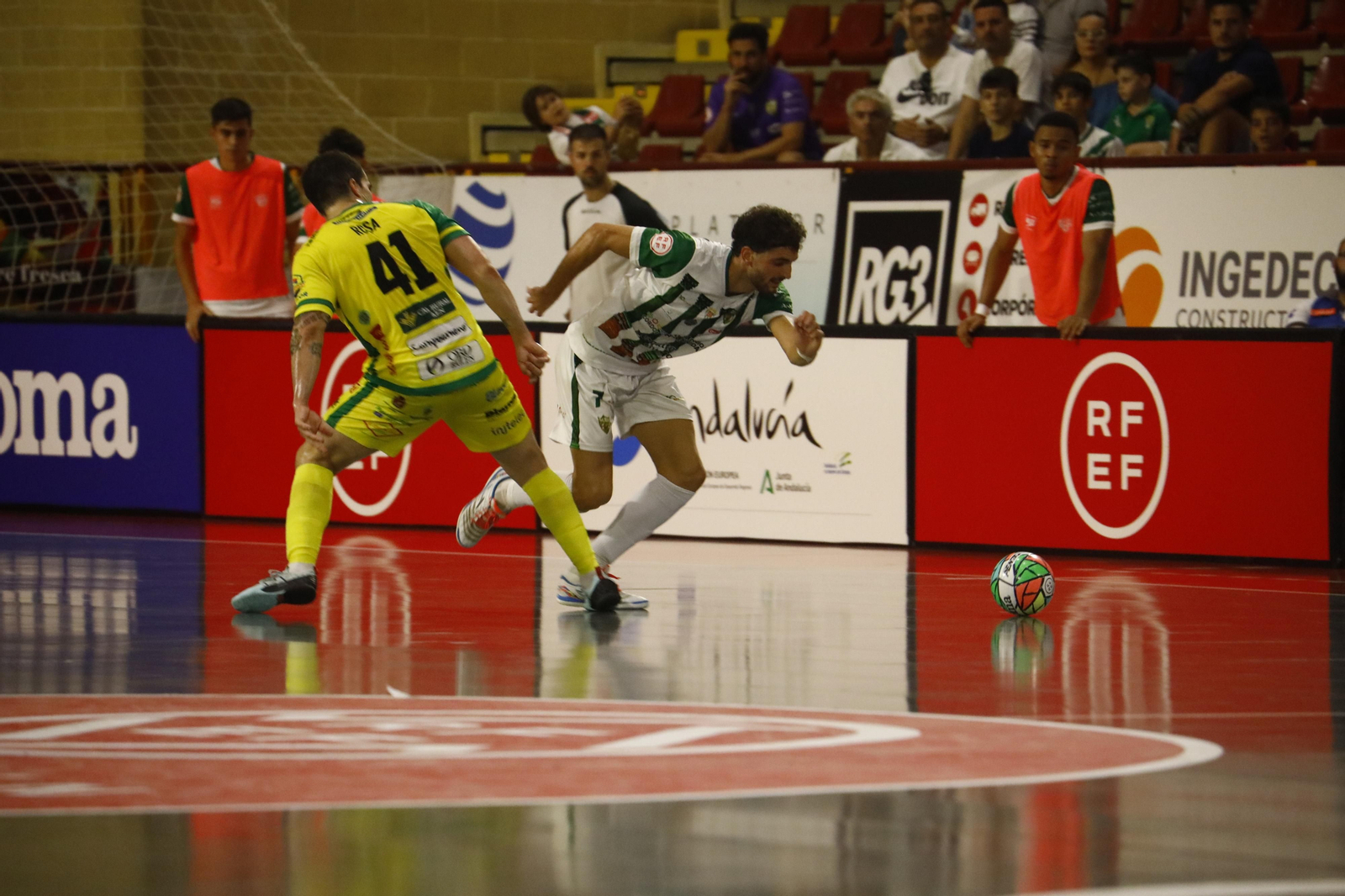 Las mejores fotos de la victoria del Córdoba Futsal ante el Jaén Paraíso Interior
