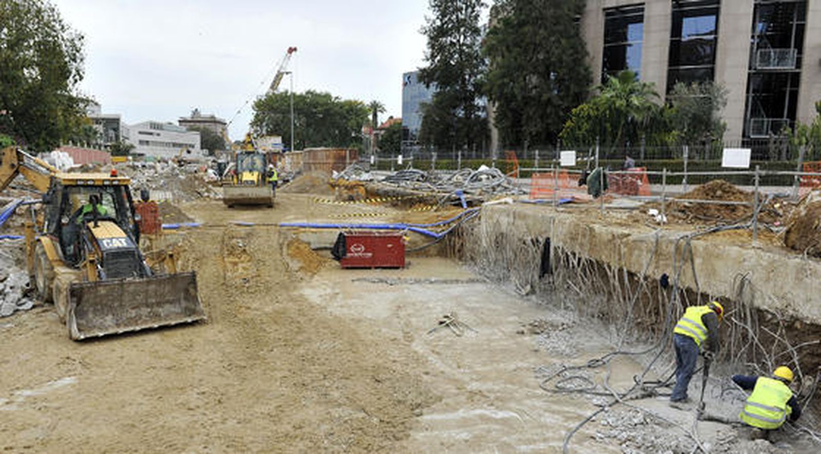 Estados de la obras para el paso soterrado entre La Palmera y Cardenal Bueno Monreal.

Foto: Juan Carlos Vázquez