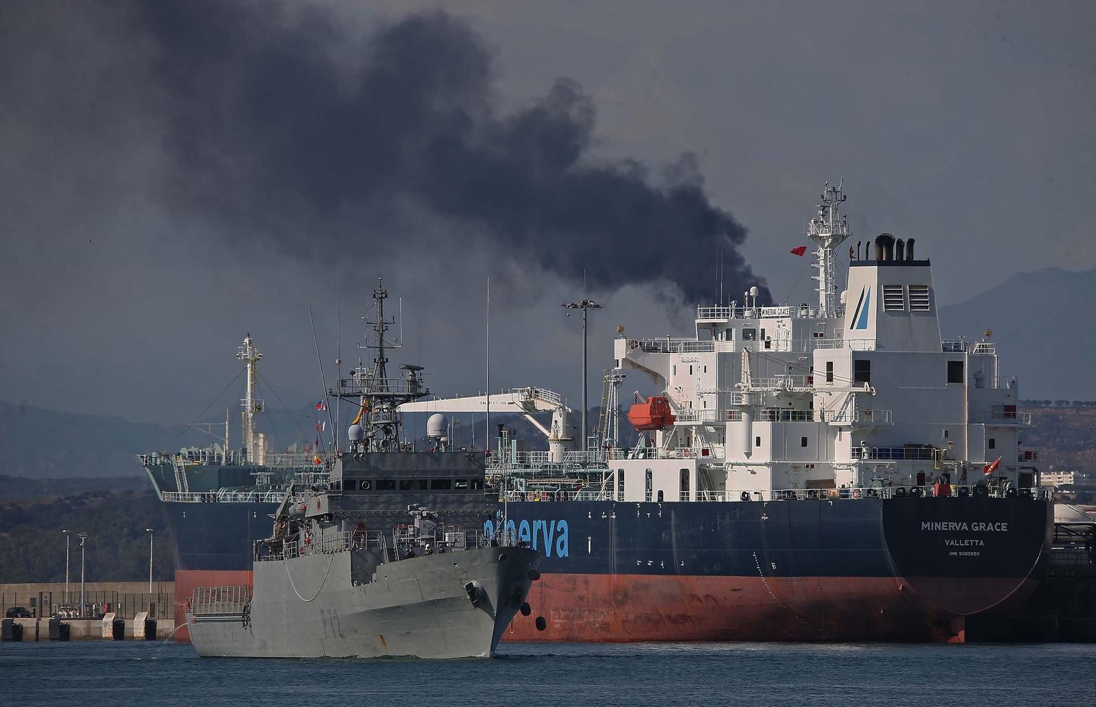 La llegada del patrullero de la Armada 'Centinela' al puerto de Algeciras, en imágenes