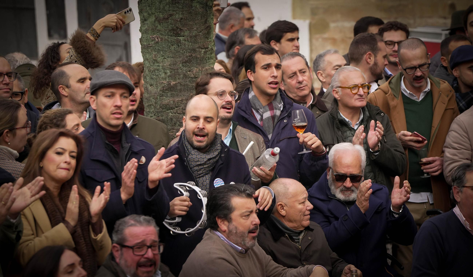 La zambomba mañanera de Jerez, en imágenes