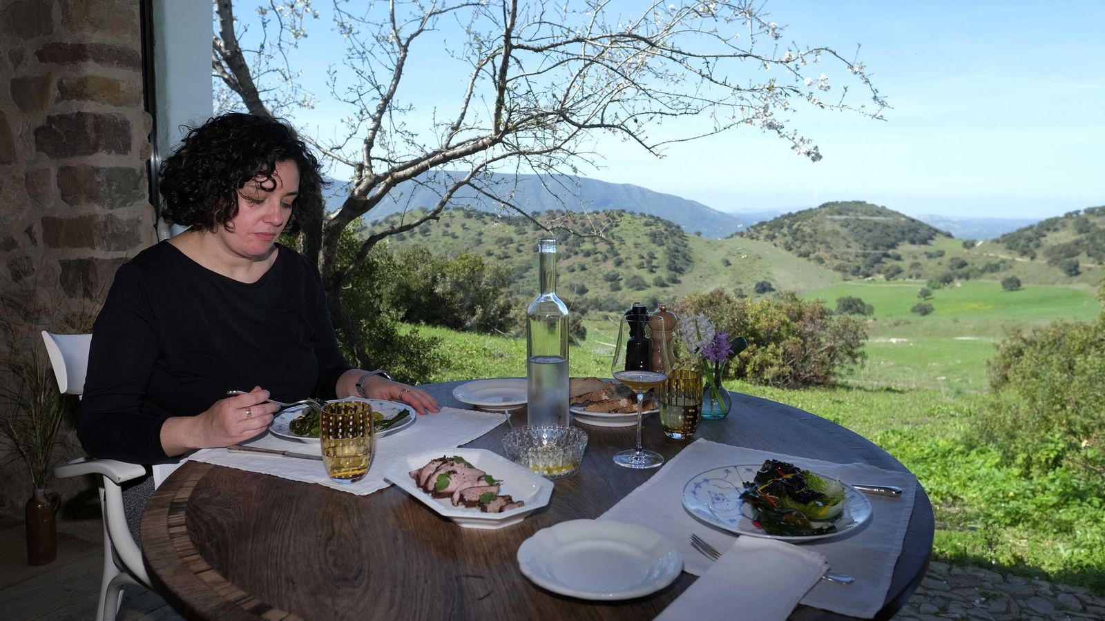Vistas de las sierras gaditanas desde el hotel malagueño de lujo La Donaria.