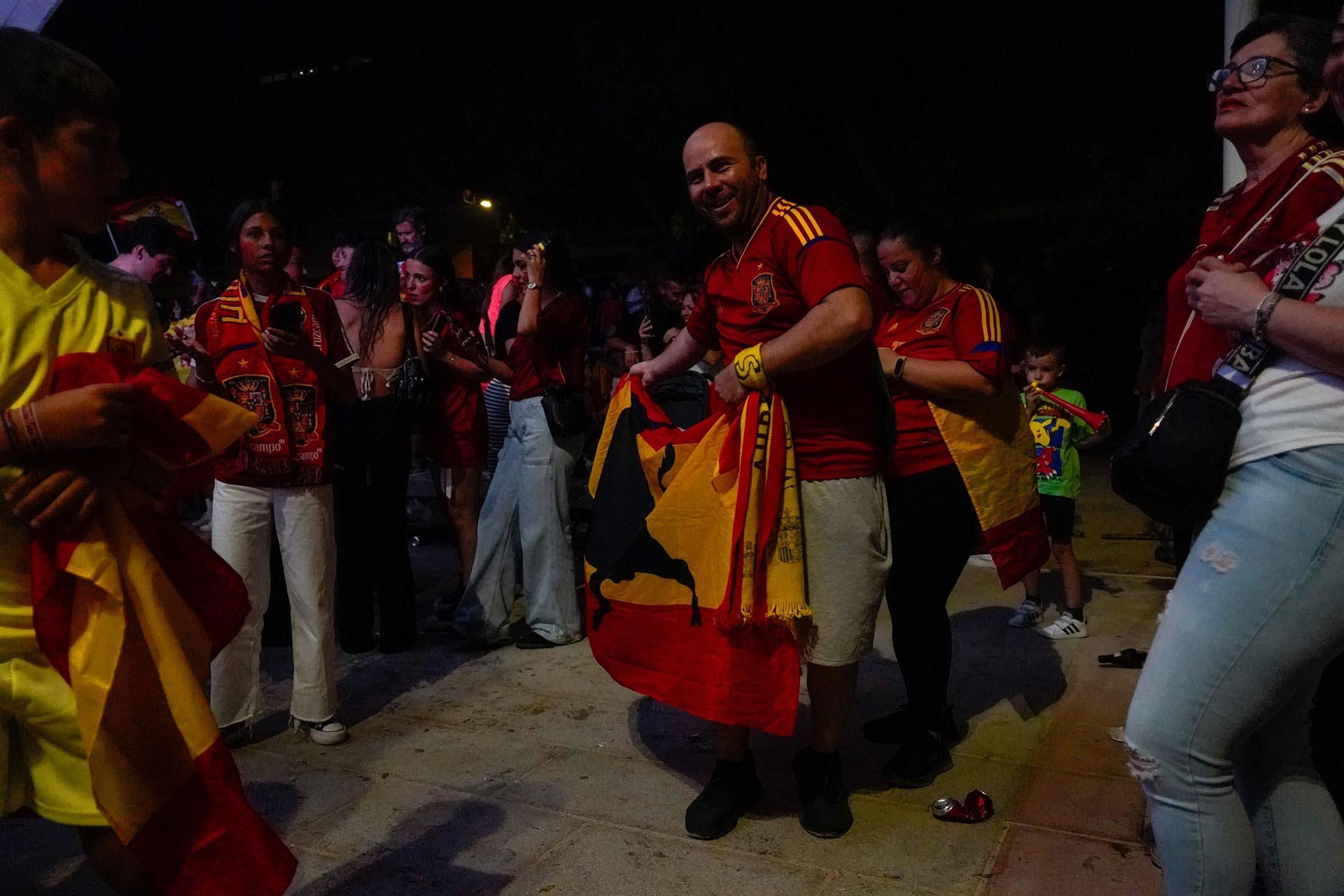 Imágenes del ambiente durante la final de la Eurocopa entre España e Inglaterra Imágenes del ambiente durante la final de la Eurocopa entre España e Inglaterra