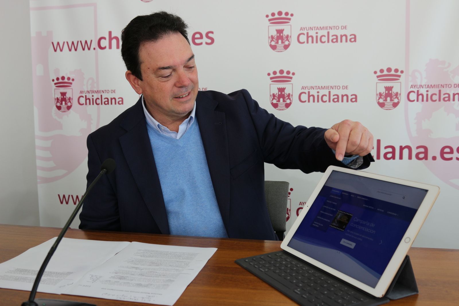 El delegado de Medio Ambiente y vicepresidente de la empresa municipal presenta la nueva web.