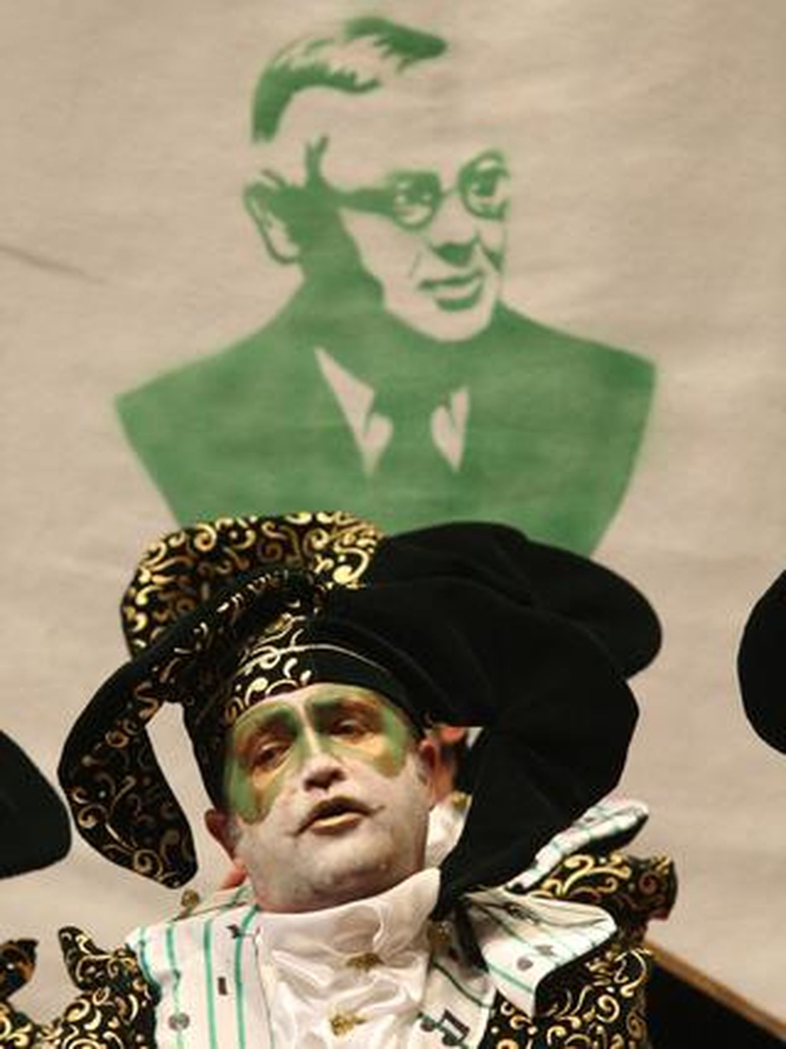 Comparsa de Algeciras 'Los bufones del zur'./Fotos:Paco Guerrero

Foto: Paco Guerrero