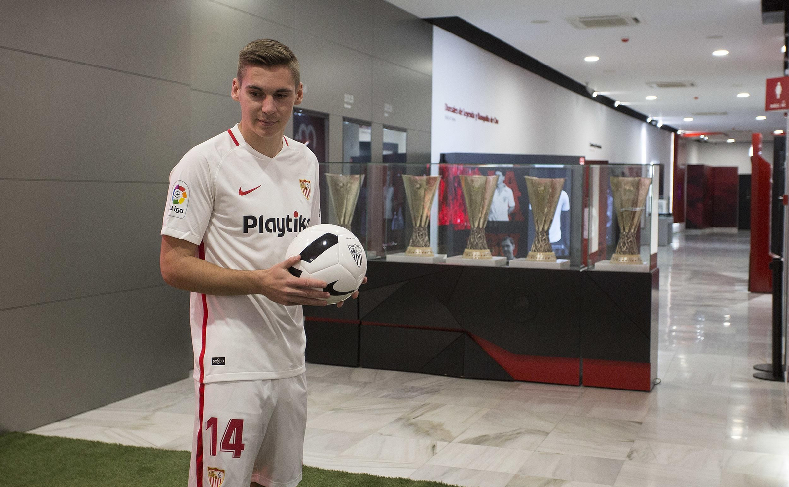 Las imágenes de la presentación de Wöber