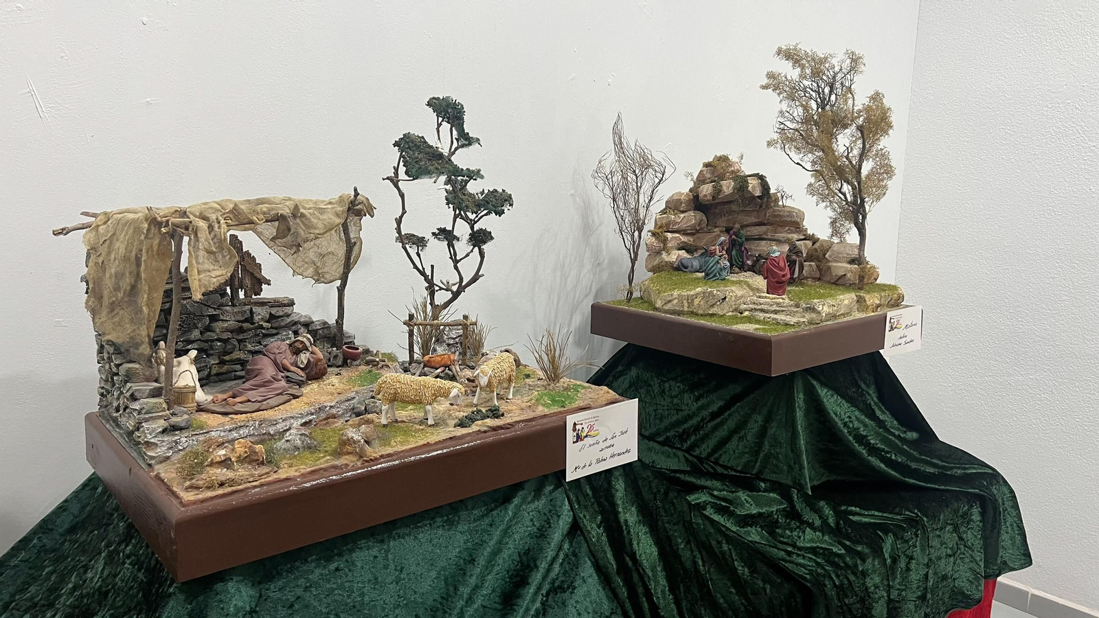 Fotos de la exposición belenista por el 25 aniversario de la asociación Oro, Incienso y Mirra en Algeciras