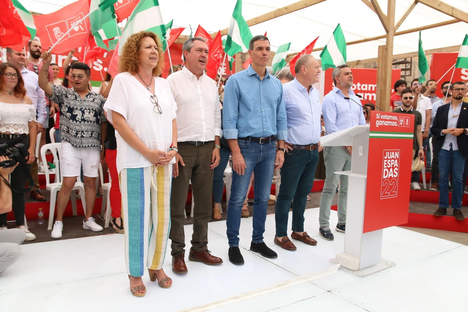 Juan Espadas comienza la campaña electoral con Pedro Sánchez, en imágenes