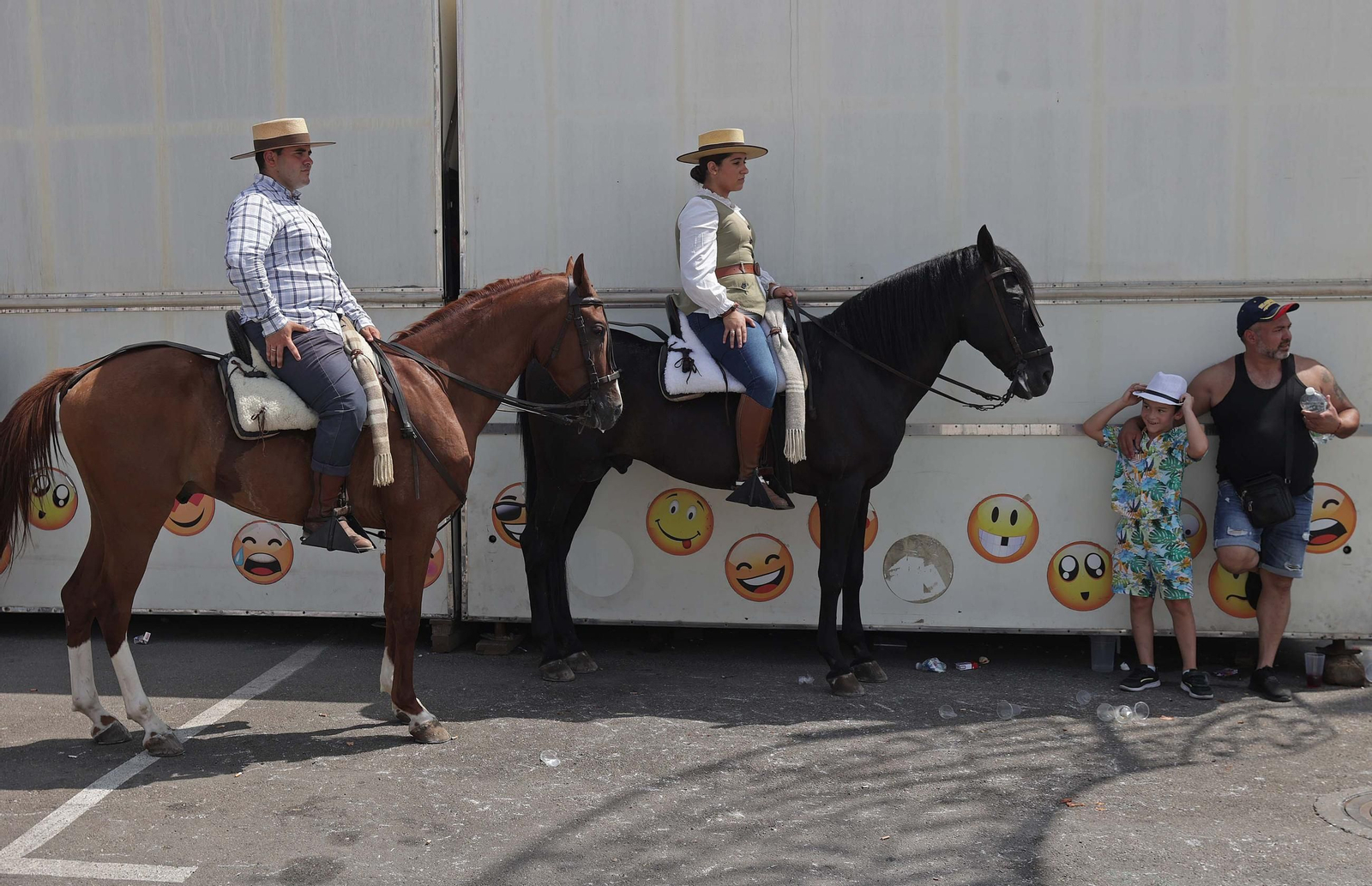 Búscate en las fotos del Domingo Rociero en la Feria Real de San Roque 2025