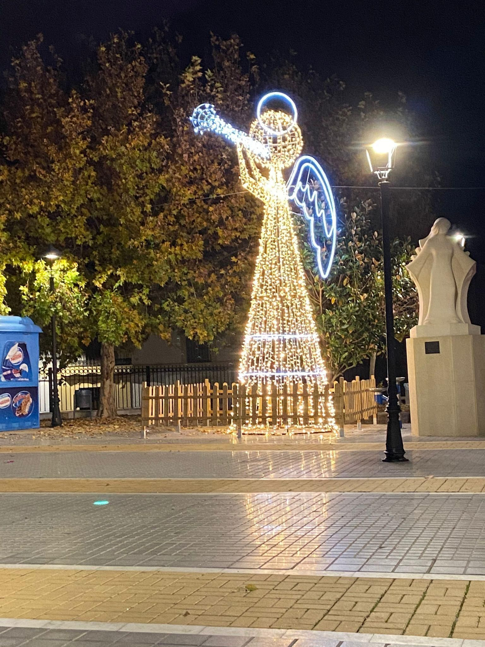 Una de las figuras del alumbrado navideño de Guadalcázar