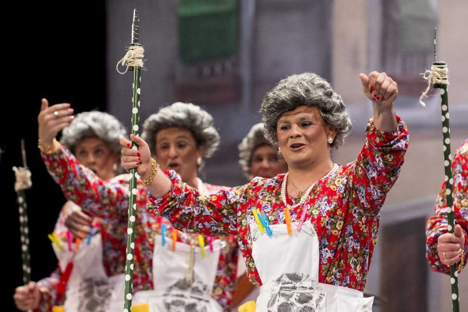 Las imágenes de la decimonovena función clasificatoria