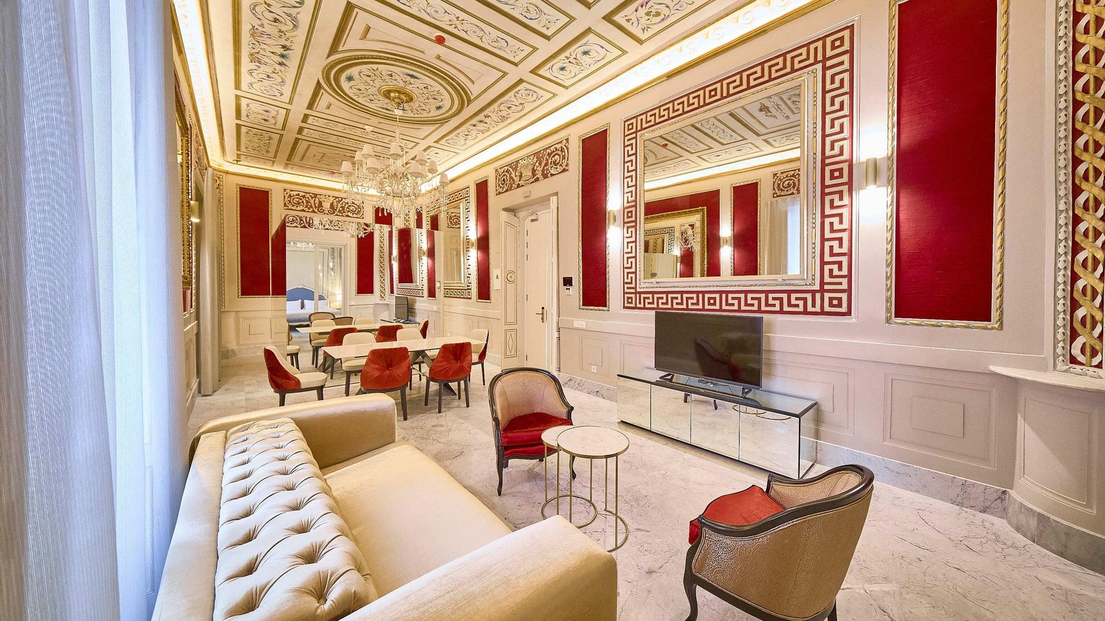 Uno de los salones en la casa palacio de Veedor, también de uso hotelero.