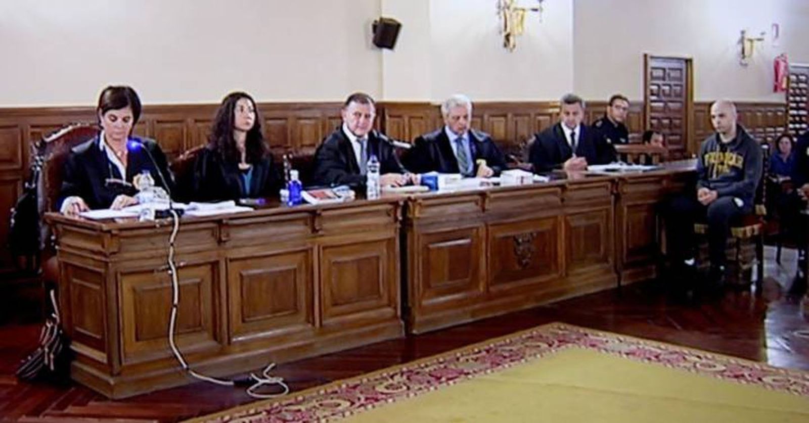 Miembros de un Jurado Popular en una sesión