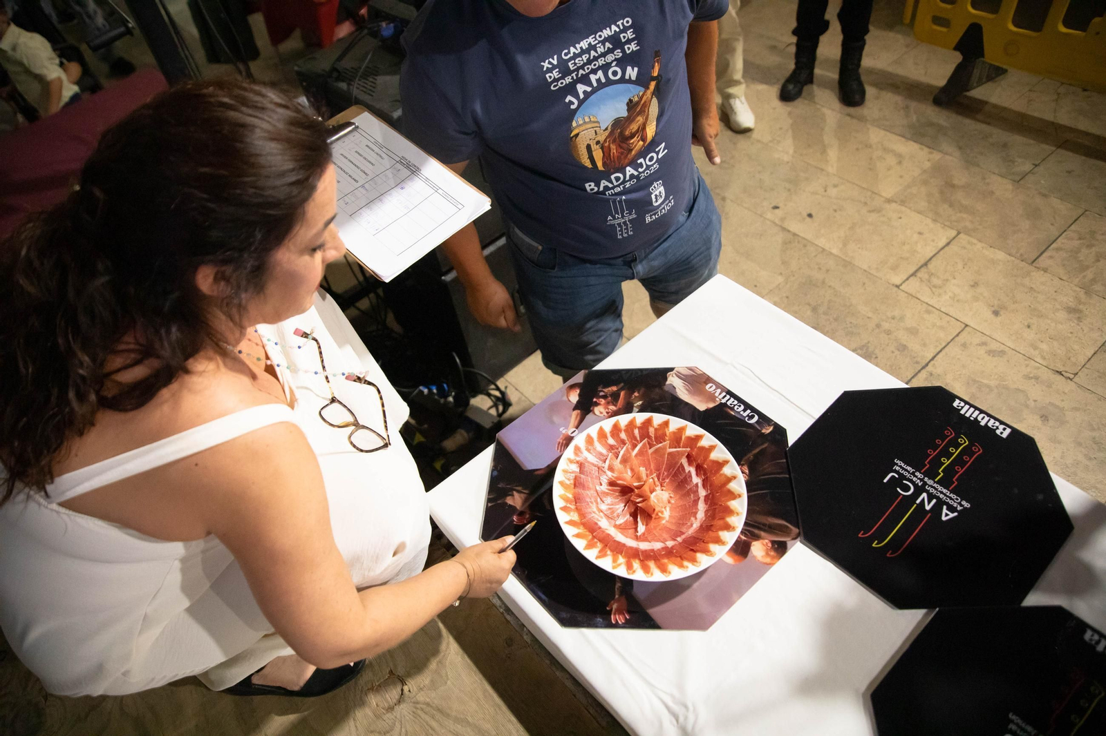 Concurso de cortadores de jamón en Serón, en imágenes
