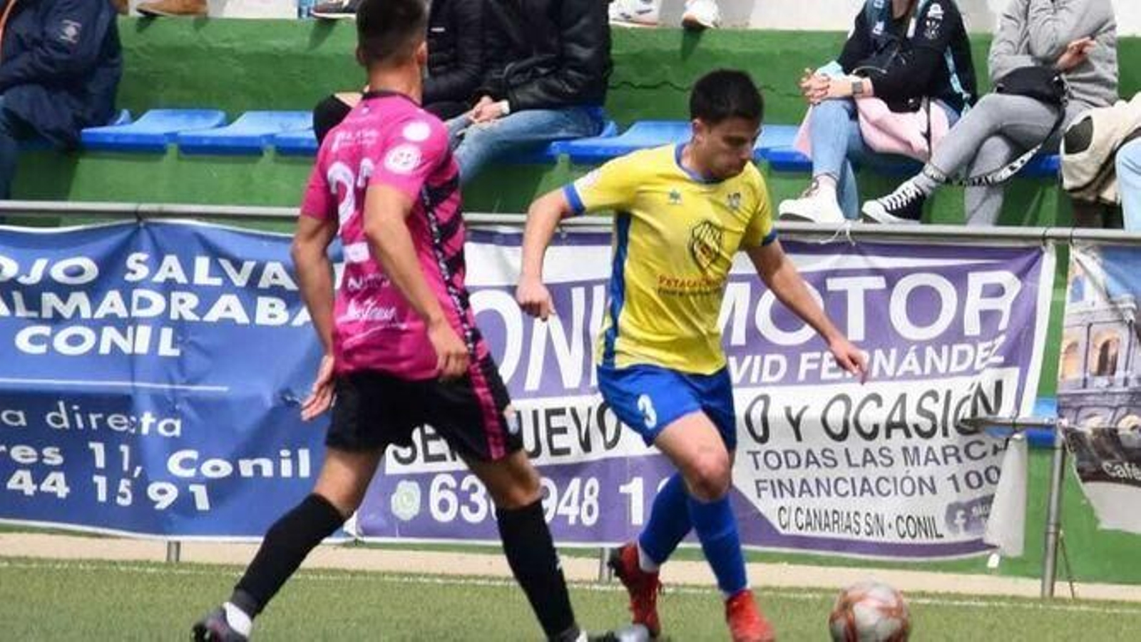 Pablo Molina jugó de inicio en la zaga conileña.