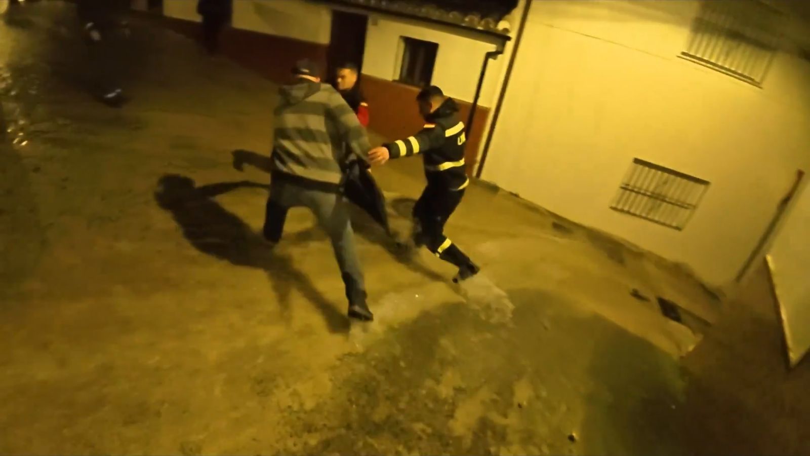 Así fue la noche de desalojos para los vecinos de Benaoján