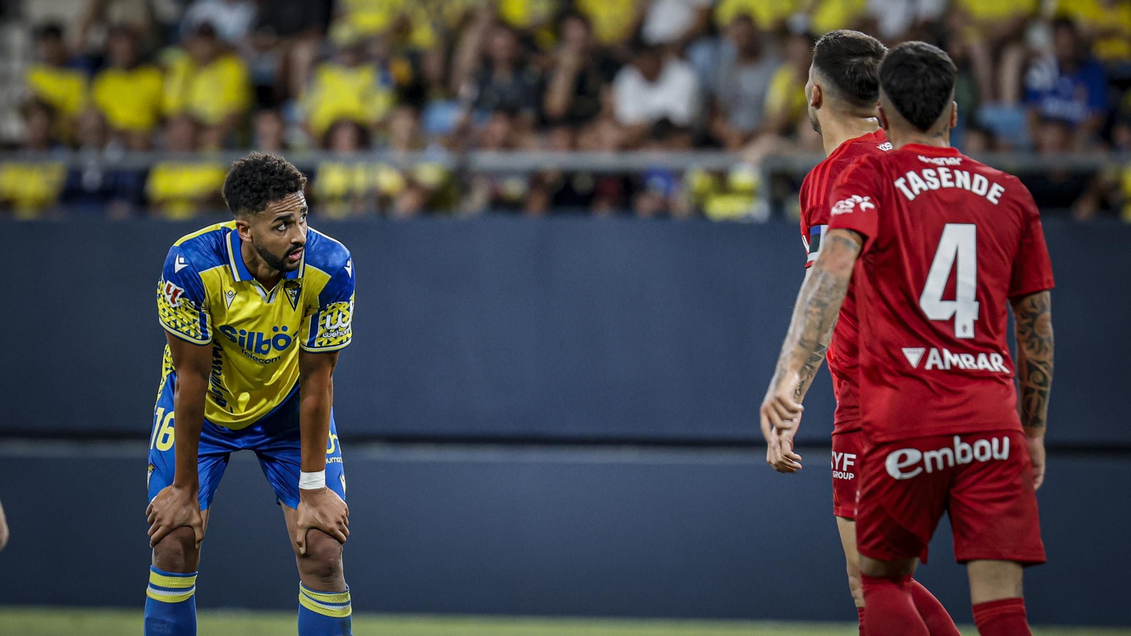 Búscate entre las fotos del partido de fútbol entre Cádiz CF y Real Zaragoza