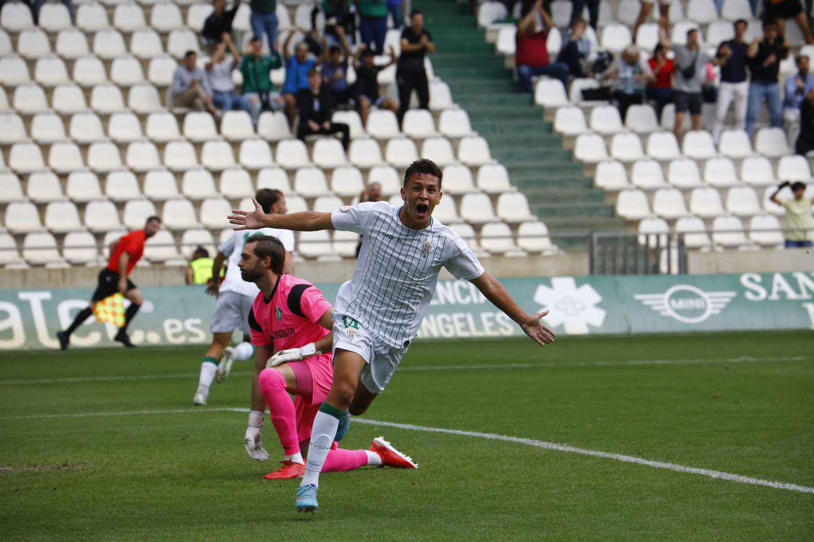 Las mejores fotos de la victoria del Córdoba B ante el Getafe B en El Arcángel