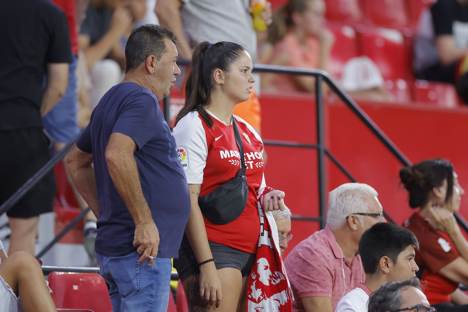Búscate en las fotos del Sevilla fc-Girona
