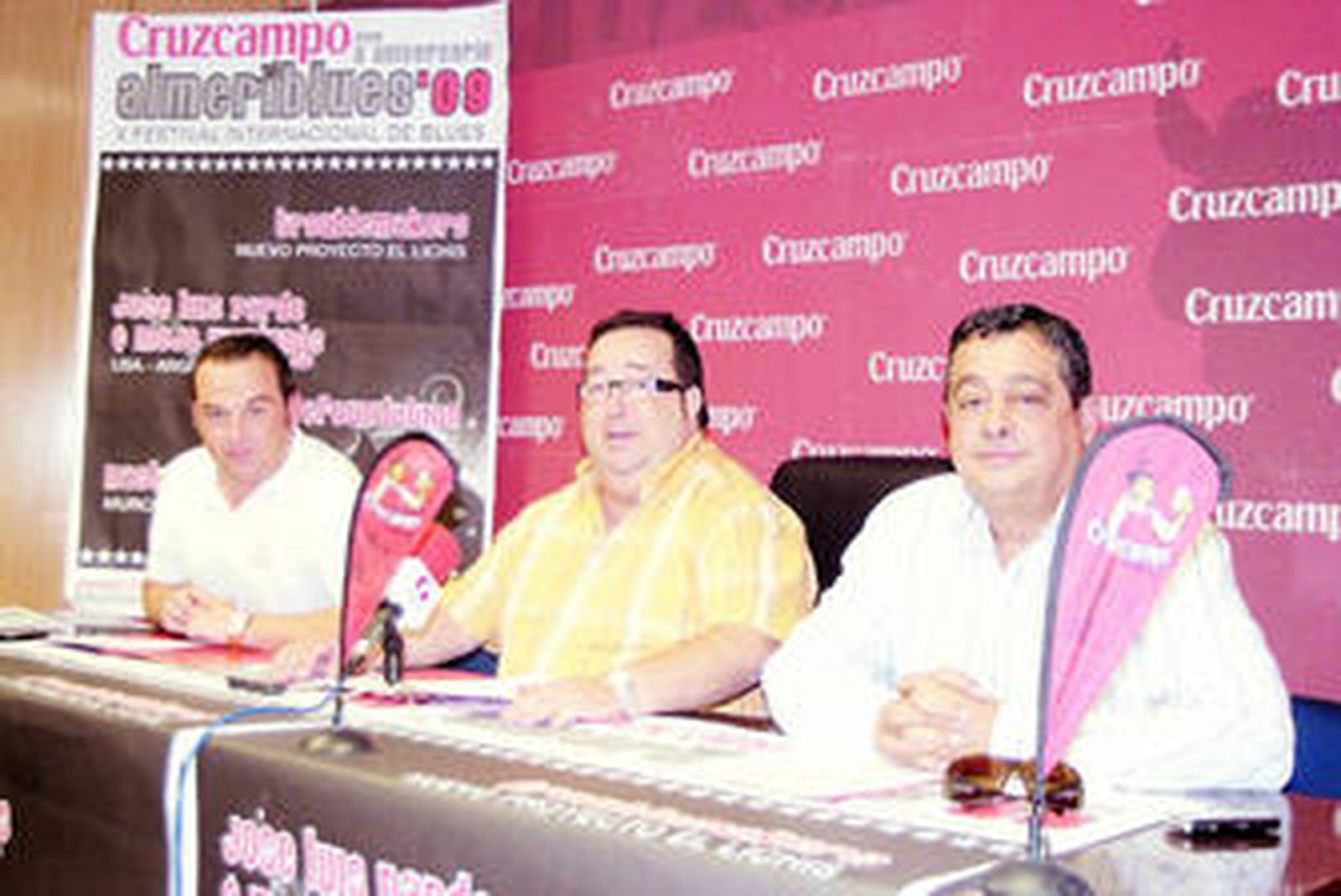 El concejal José Juan Rubí con Santiago Gallego.