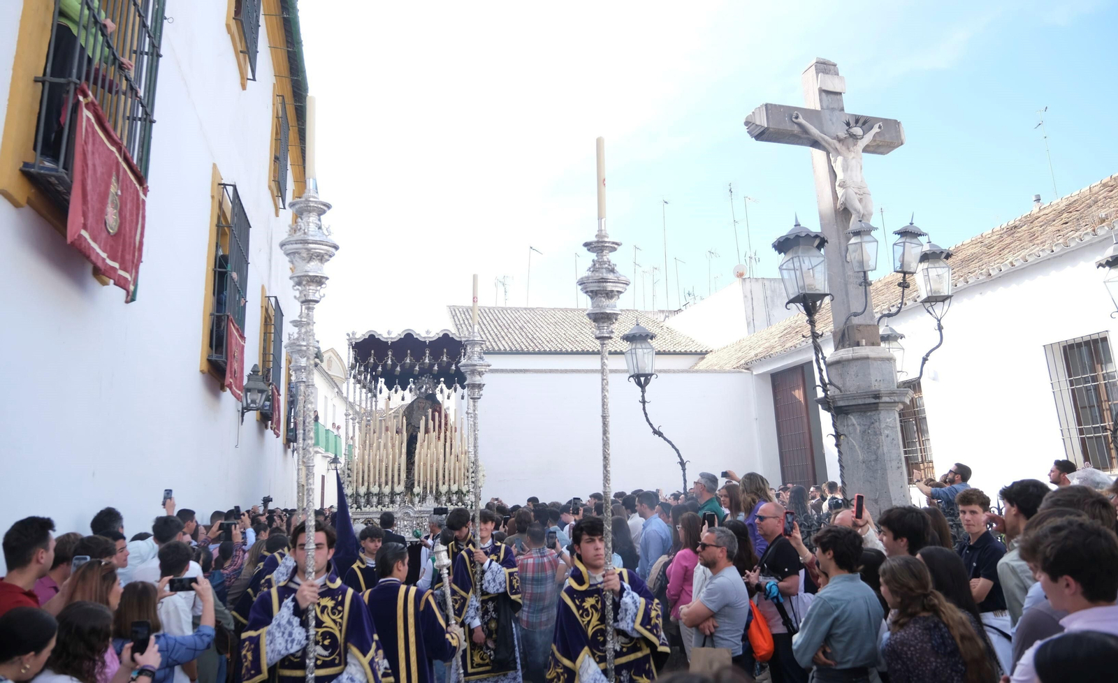Martes Santo en Córdoba: la procesión de La Sangre, en imágenes