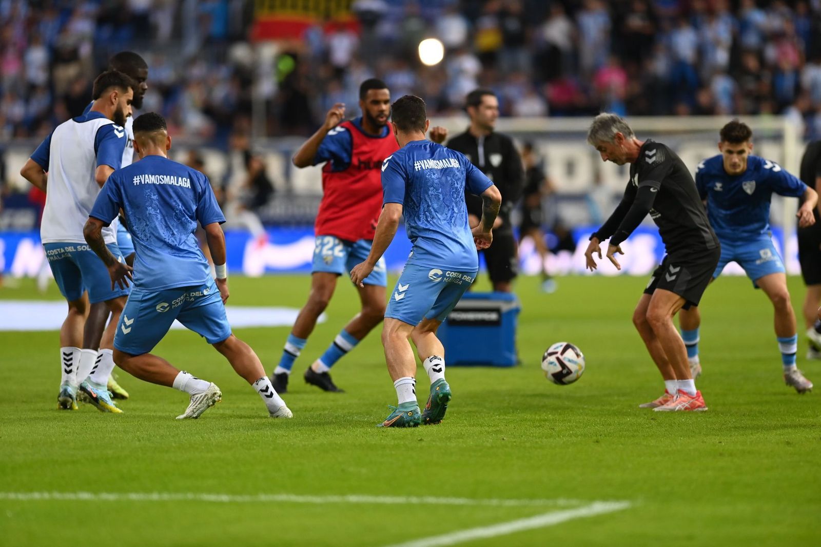 Calentamiento del Málaga.