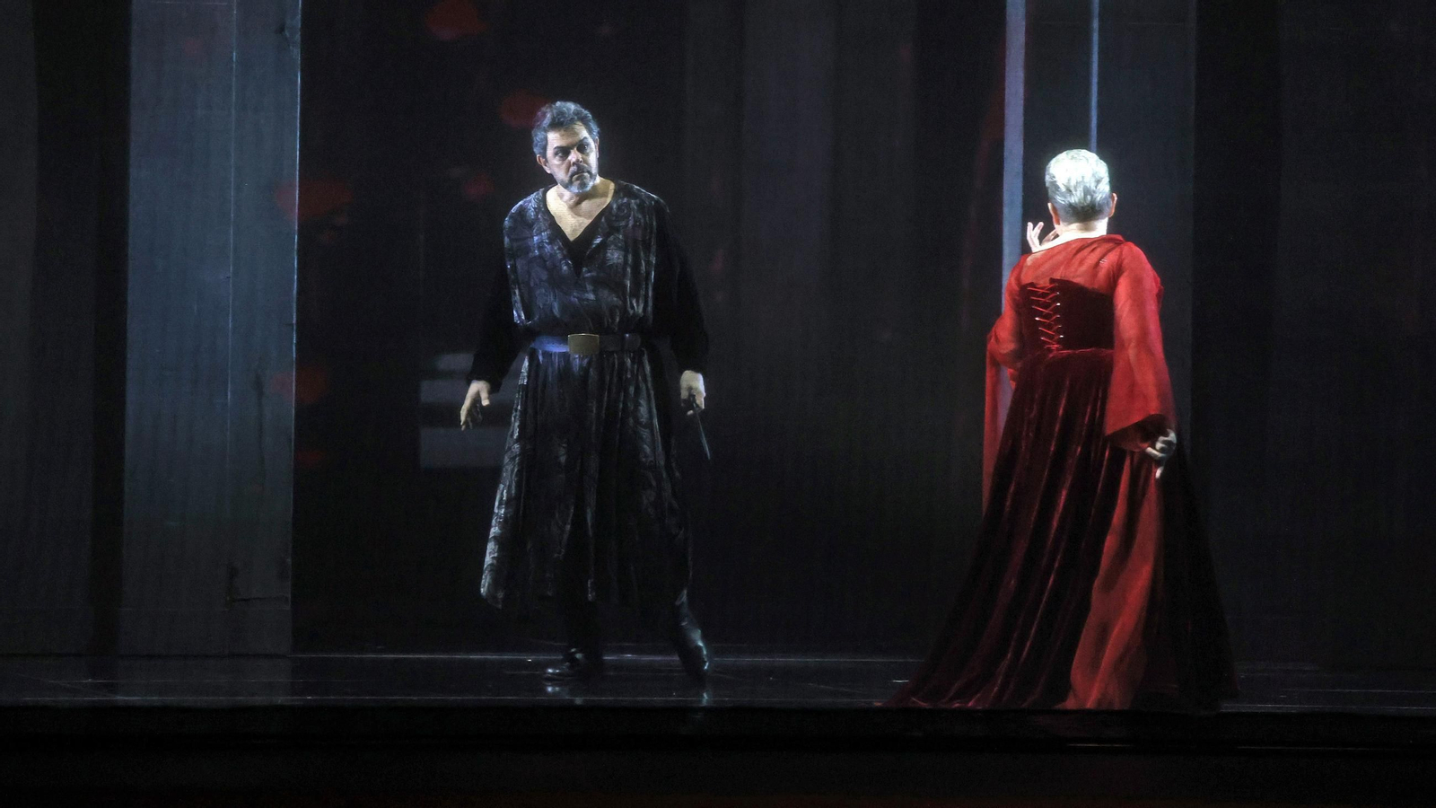 Imágenes de la ópera Macbeth en el Teatro Villamarta de Jerez