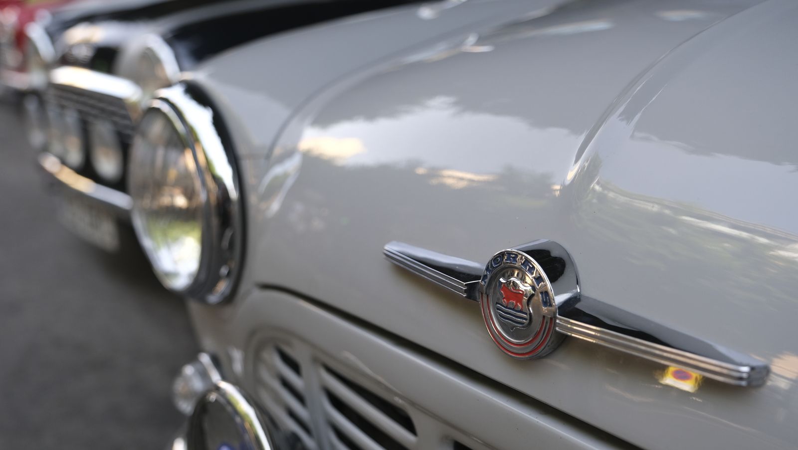 Imágenes de la exposición de Amigos del Seat 600 y Mini Cooper, en la Feria de Almería