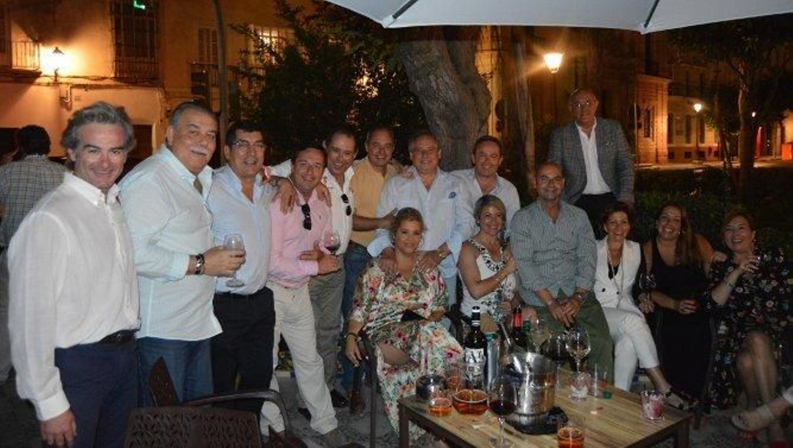 Juan Ortiz, Manuel Villegas, Juan Córdoba, José Iglesias, Manuel Moare, José Ferradans, Andrés Longobardo, José Domínguez, Cinta Ortíz, Lucía Chamorro, Charo Lacave, Paco Gómez, María Villegas y Carmen Trespalacios.