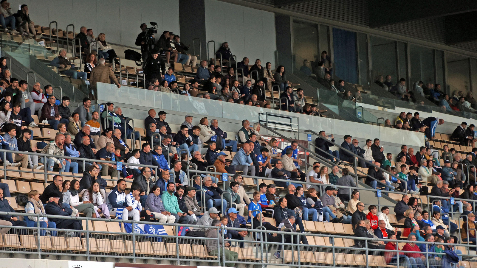 Búscate en el Xerez DFC - Ceuta B en el Municipal de Chapín en Jerez