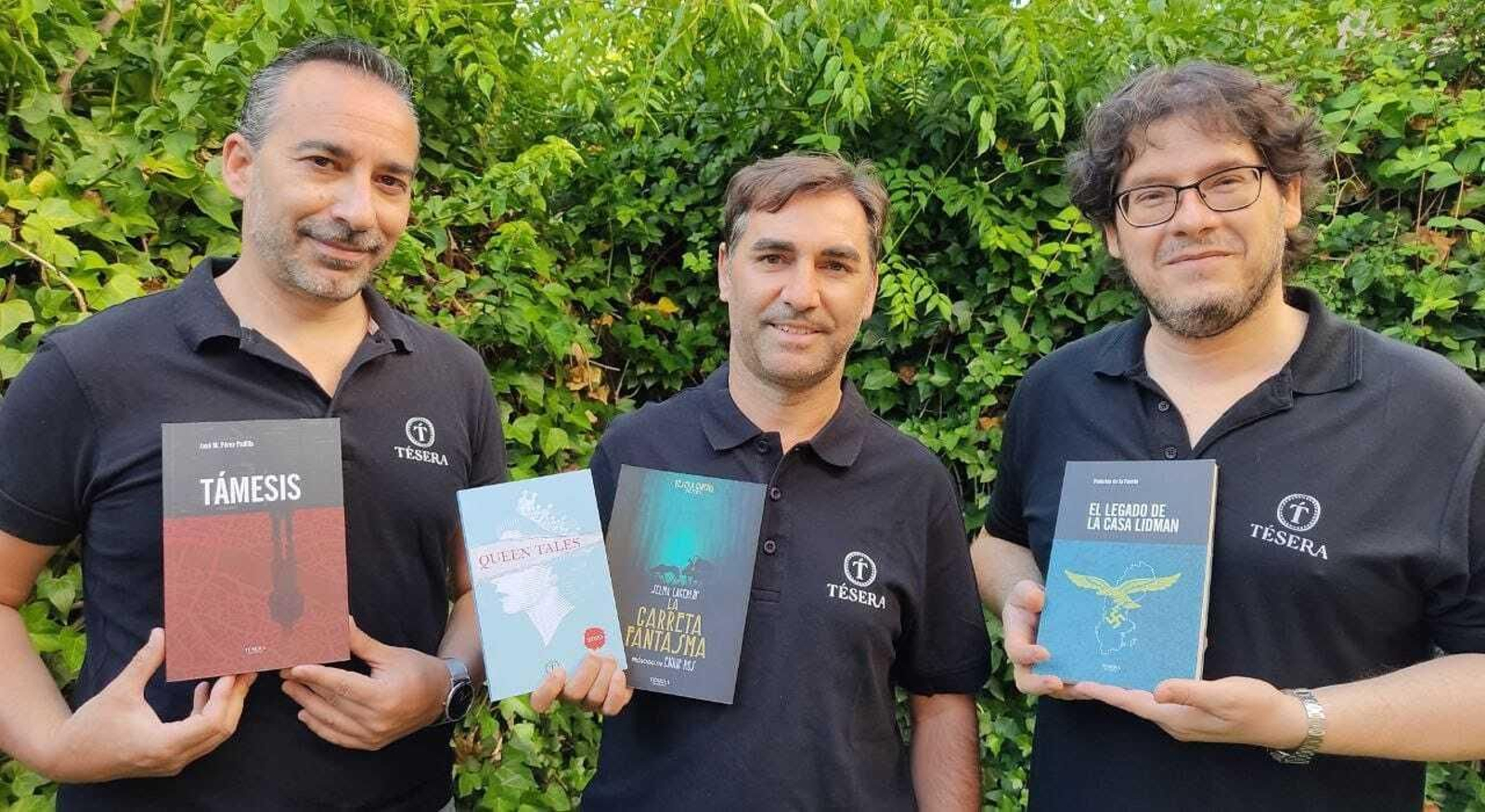 Los editores Adrián Otero, José Manuel Pérez Padilla y Rafael Carcelén.