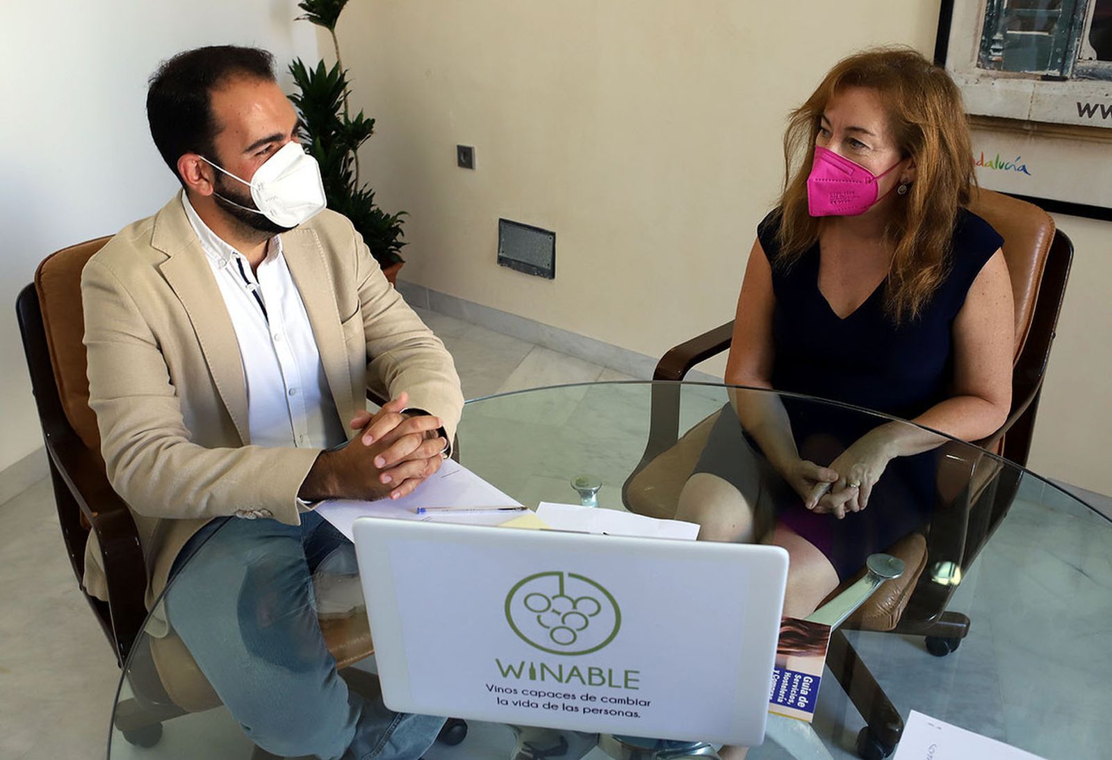 Isabel Gallardo, en su reunión con José Luis Baños, gerente de Winable.