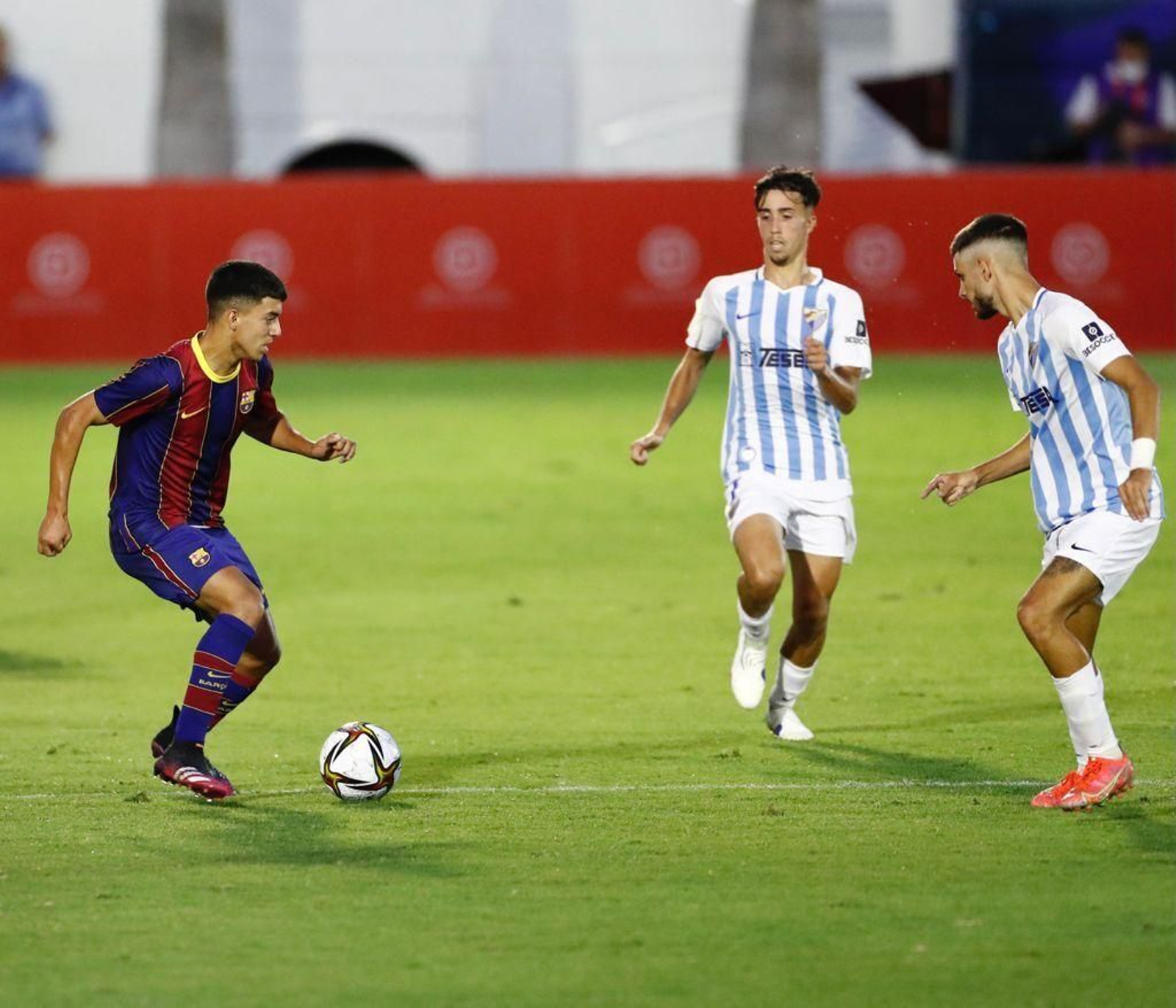 Fotos: Barcelona - Málaga CF de la Copa de Campeones