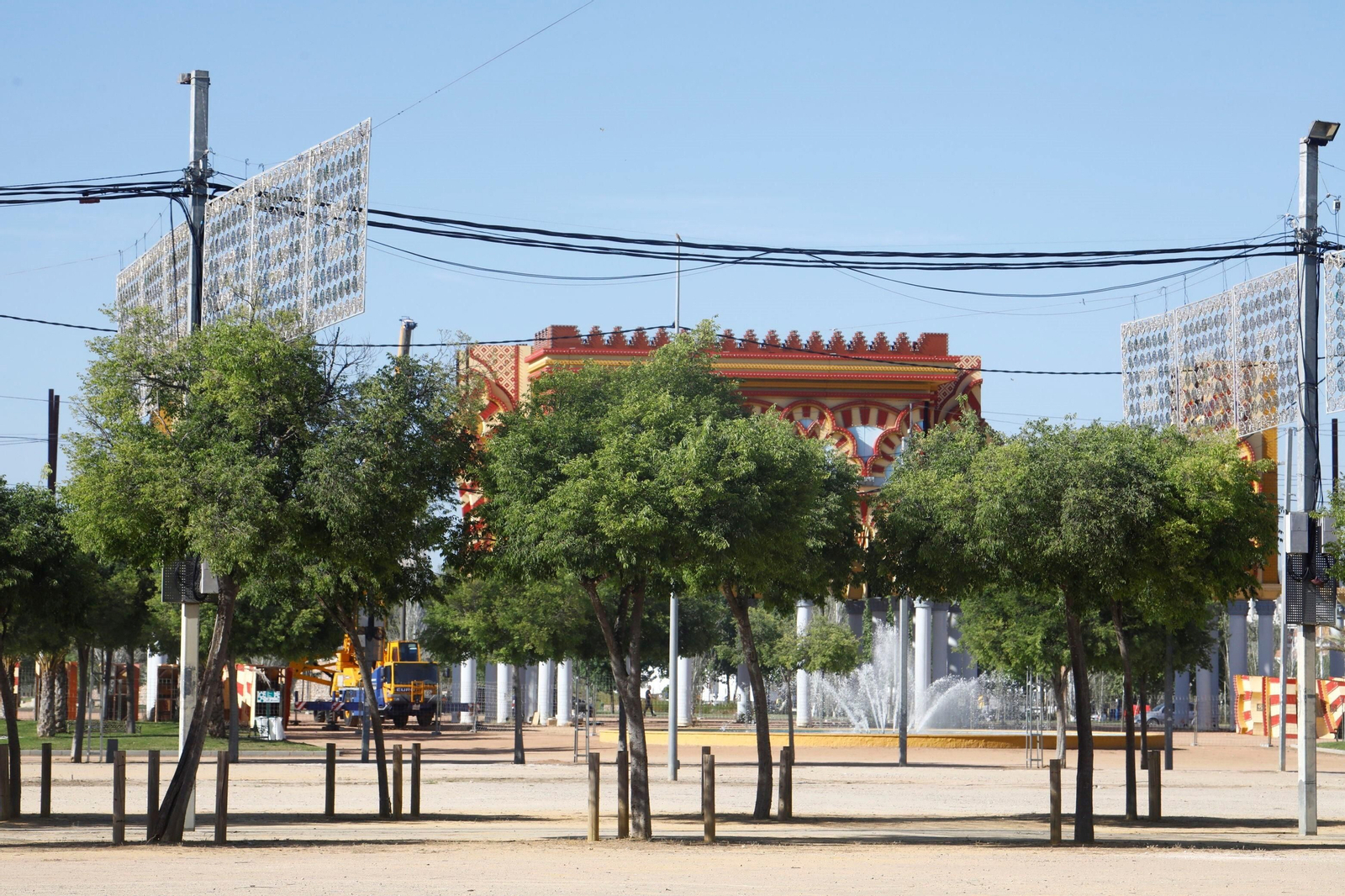 El inicio de los preparativos de la Feria de Córdoba 2023, en imágenes