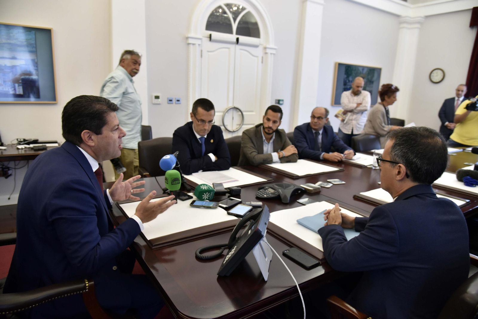 Una reunión de 2019 con Picardo, Franco y Pérez Periáñez, entre otros.