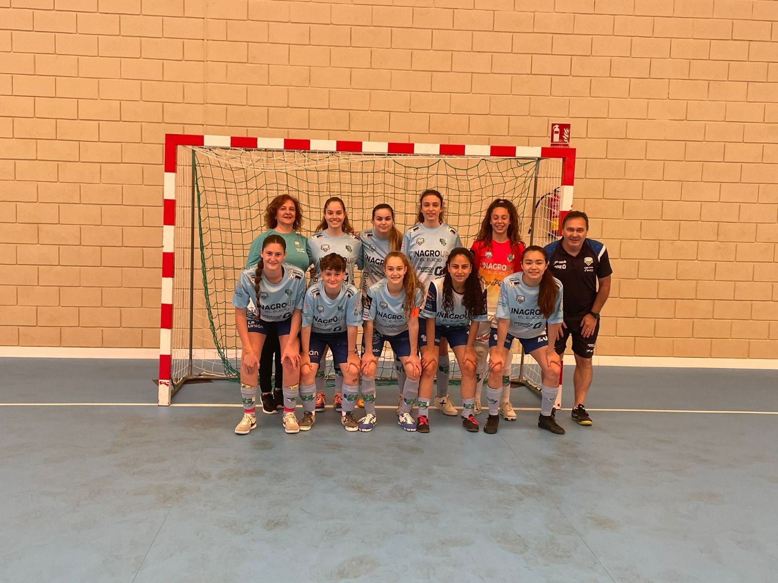 Las jugadoras del Cadete Femenino de El Ejido Futsal posan antes de disputar un partido esta temporada.