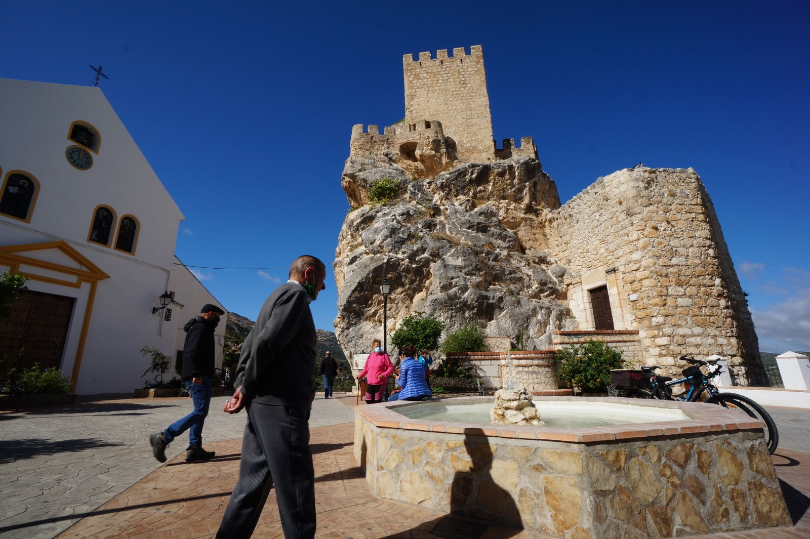 Las fotografías de un paseo por Zuheros, el municipio de Córdoba que resiste libre de covid