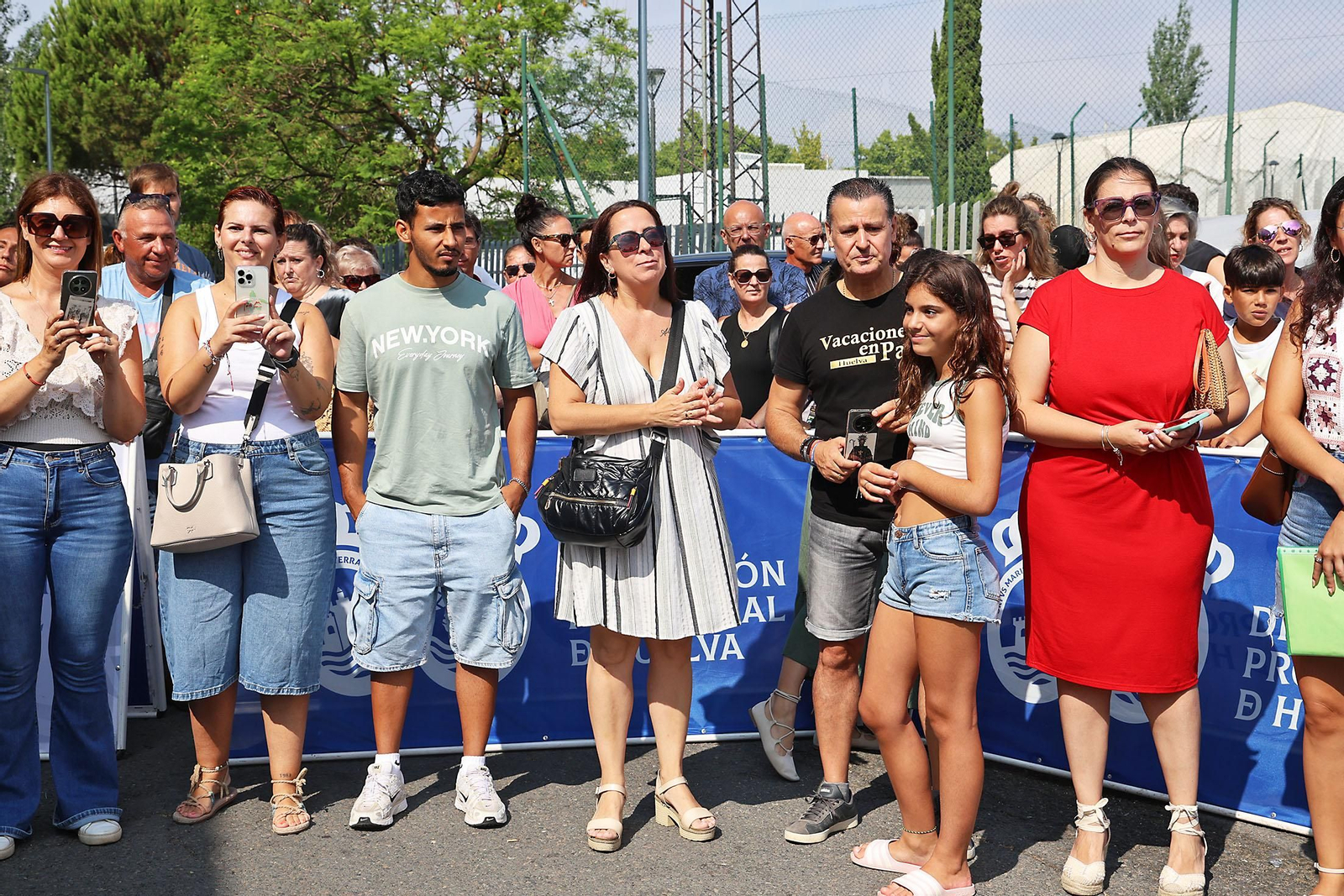 Imágenes del recibimiento a los  niños procedentes de los campamentos saharauis que pasarán sus vacaciones en Huelva