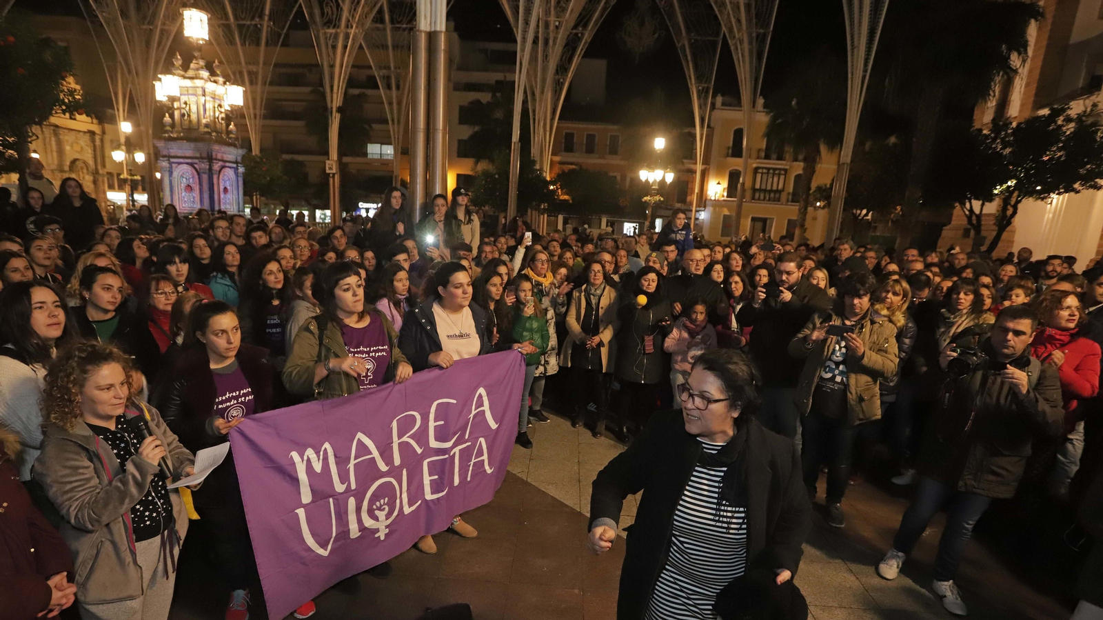 Concentraciones contra la violación de una menor en Algeciras