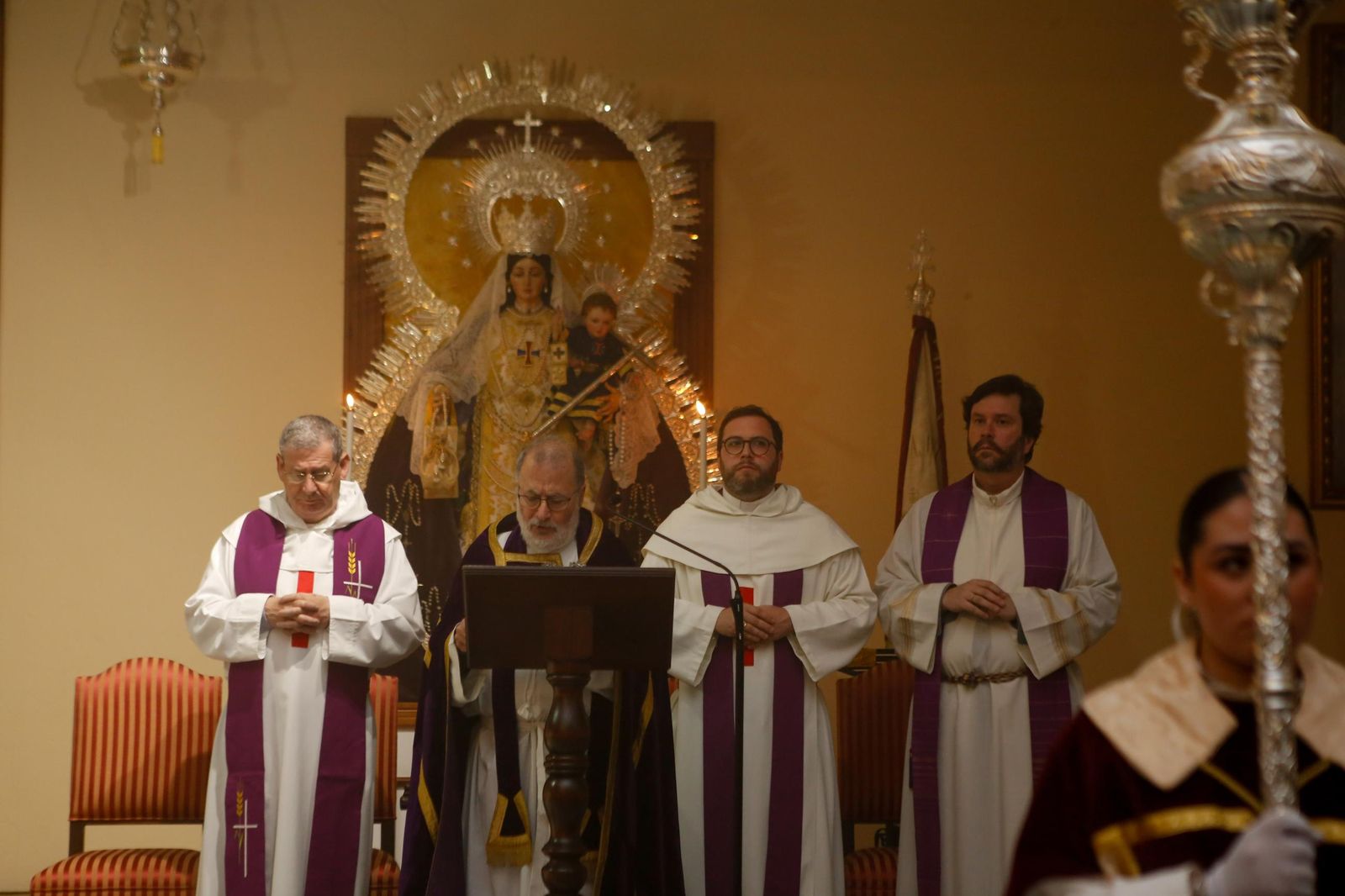 Fotos del vía crucis oficial del consejo local de Algeciras con las Tres Caídas