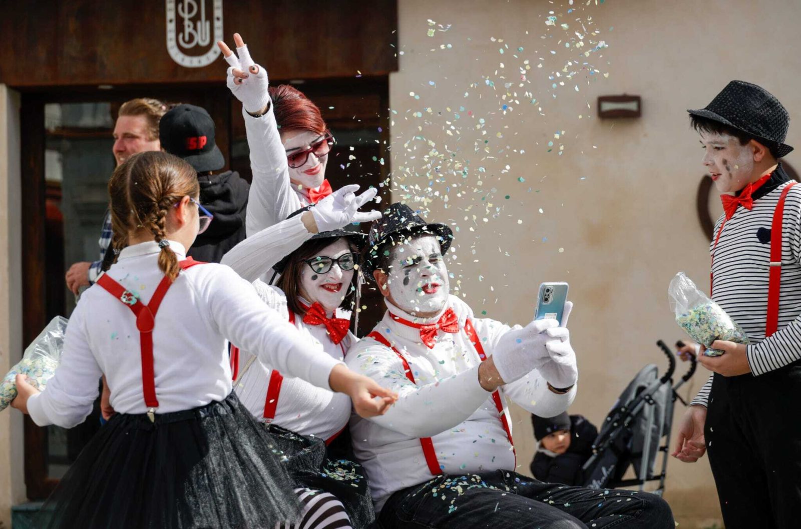Imágenes del sábado de Carnaval en El Puerto