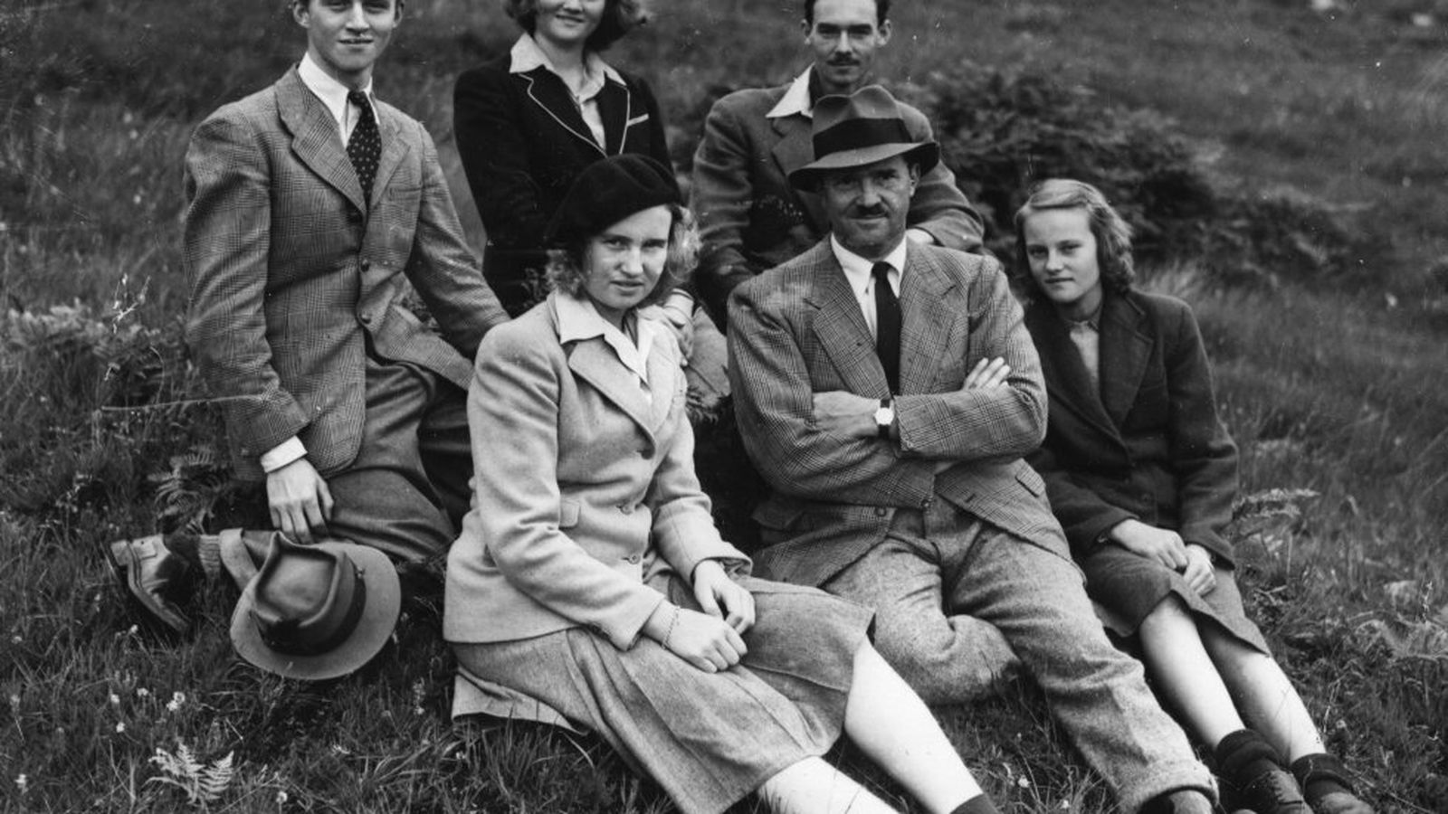 El gran duque Juan (arriba a la derecha), con sus padres y hermanos en los años 30.