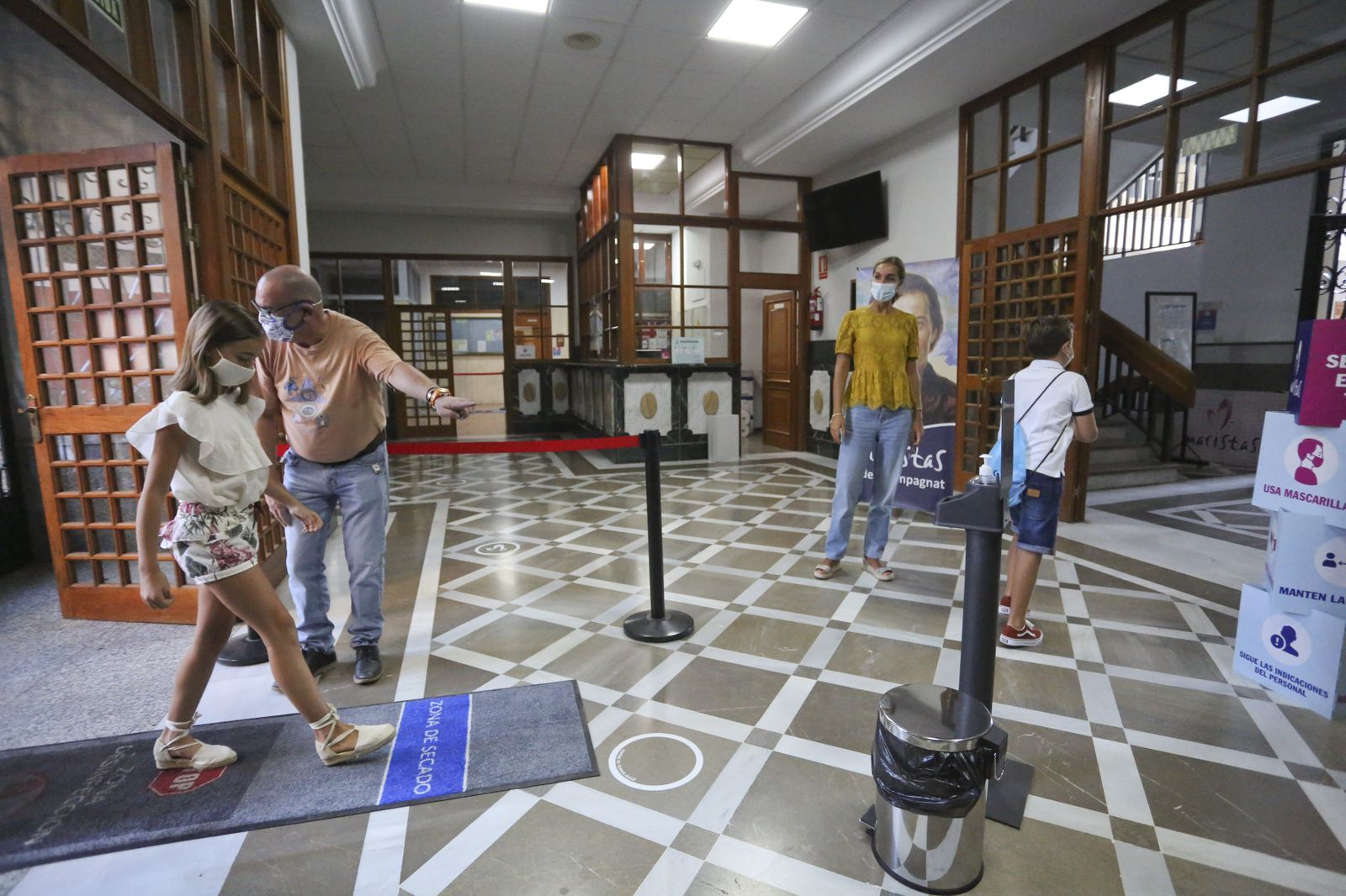 Vuelta al cole en Málaga: Fotos de un día de nervios y mascarillas