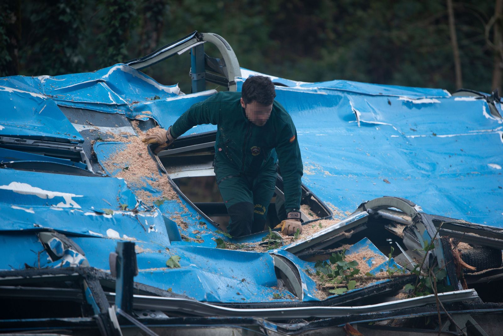 Impactantes imágenes: así quedó el autobús de Pontevedra tras caer al río
