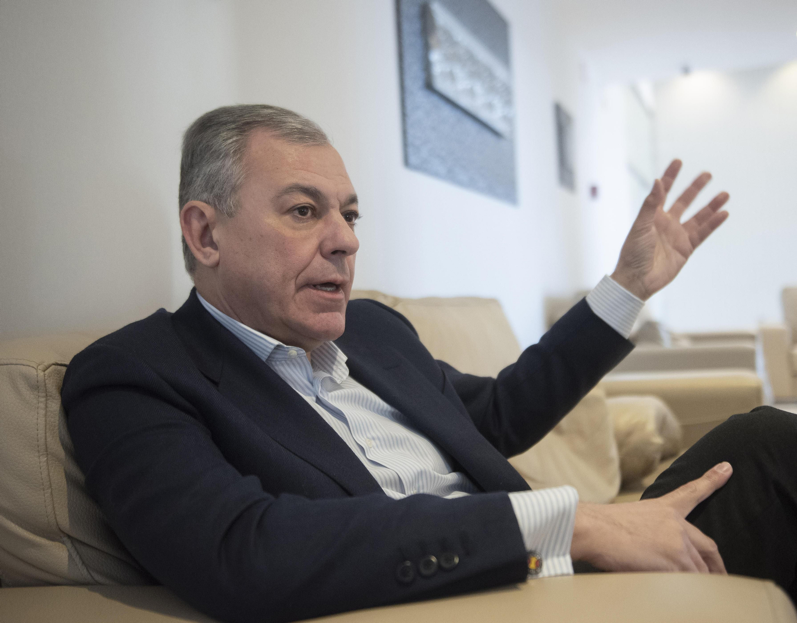 Sanz gesticula durante la entrevista con 'Diario de Sevilla'.