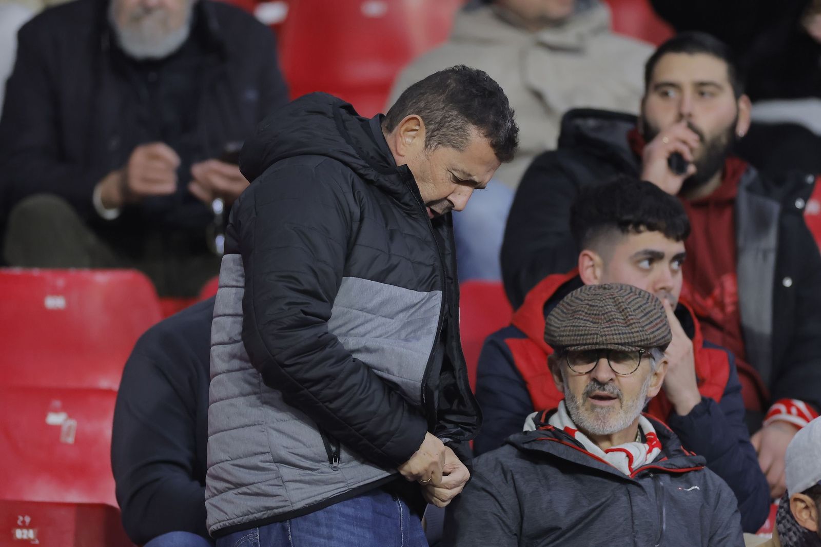 Búscate en las fotos del Sevilla - Celta