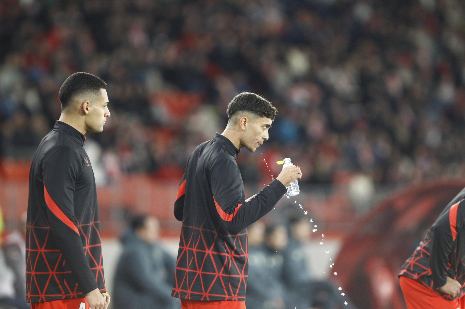 La U.D. Almería se impone por 1-0 al C.D. Mirandés y alcanza la segunda plaza, en imágenes