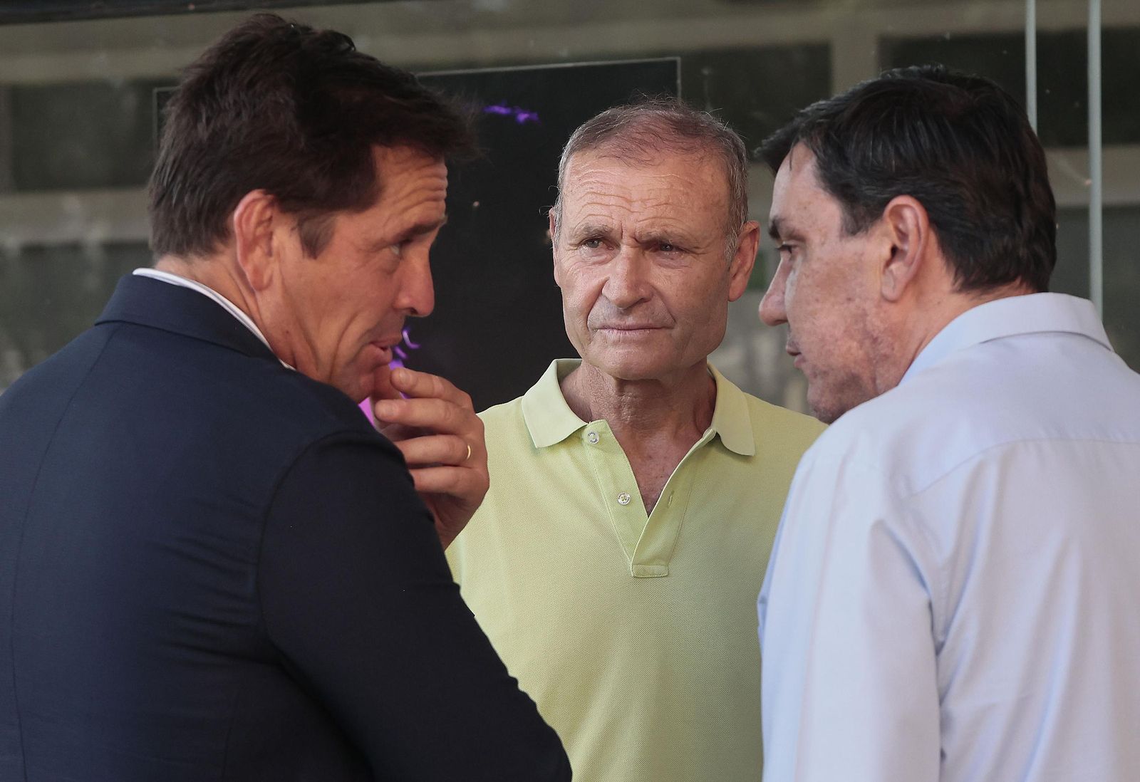 Las imágenes de la capilla ardiente de Paco Camino en el ayuntamiento de Camas