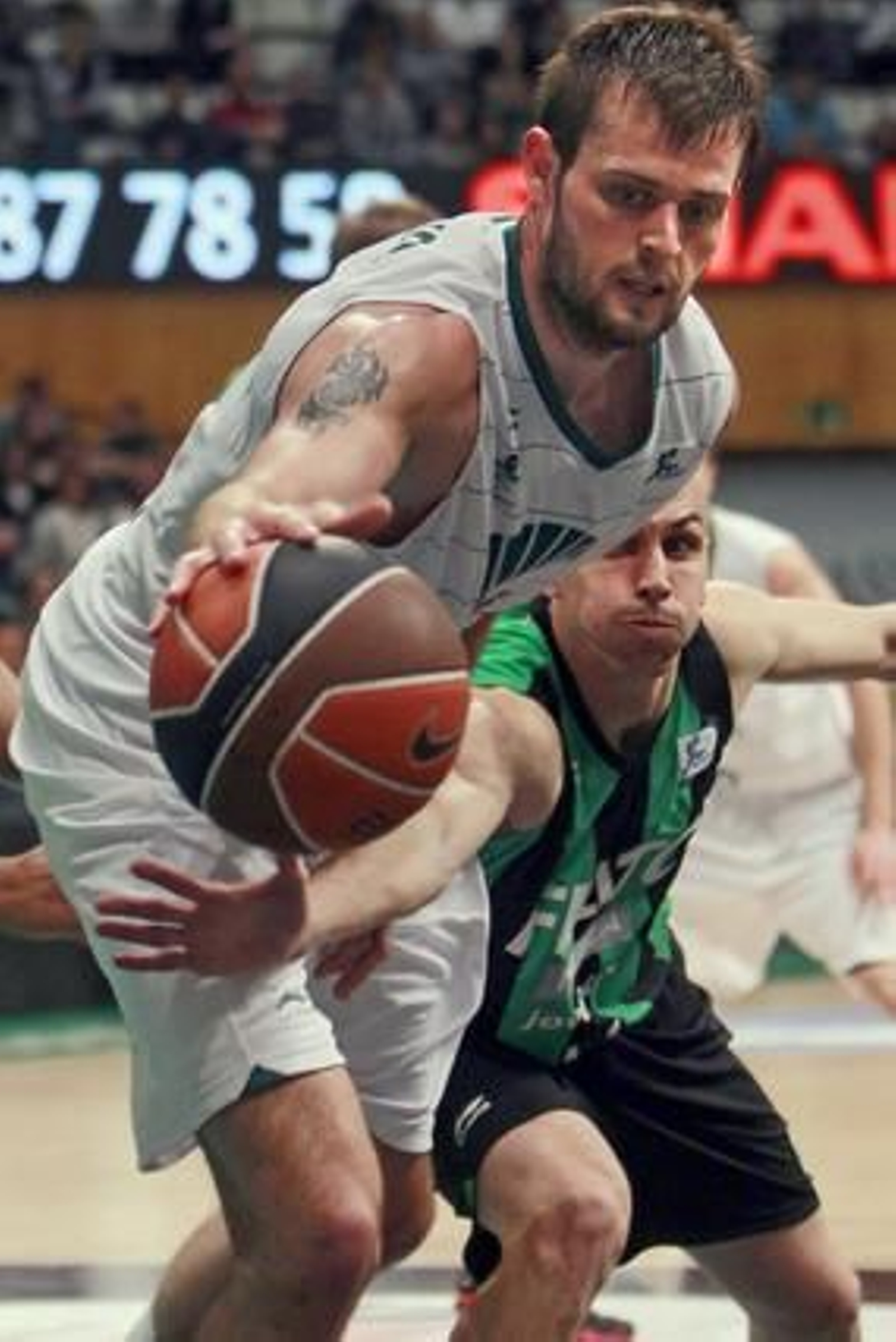 Encuentro entre el Joventut-Unicaja 

Foto: EFE / ACB